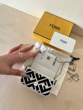 Carica l'immagine nel visualizzatore di Gallery, Fendi nano baguette limited edition Marc Jacobs