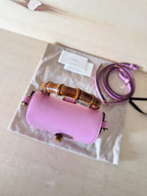 Carica l'immagine nel visualizzatore di Gallery, Gucci Bamboo Mini Shoulder Bag Rosa