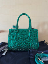 Carica l'immagine nel visualizzatore di Gallery, Prada Mini Galleria Cristalli Verde Smeraldo