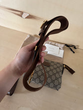 Carica l'immagine nel visualizzatore di Gallery, Gucci Mini Messenger GG Supreme