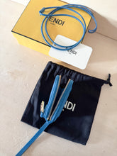 Carica l'immagine nel visualizzatore di Gallery, Fendi Portamonete FF Color Petrolio