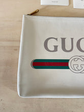 Carica l'immagine nel visualizzatore di Gallery, Gucci Maxi Pochette Limited Edition
