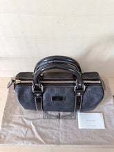 Carica l'immagine nel visualizzatore di Gallery, Gucci Bauletto Small Joy GG Supreme