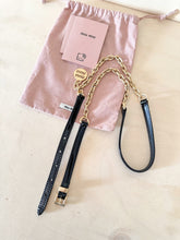 Carica l'immagine nel visualizzatore di Gallery, Miu Miu Ciuntura Con Charm