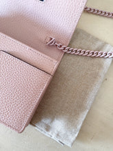 Carica l'immagine nel visualizzatore di Gallery, Gucci Borsa Mini Chain Marmont GG Rosa