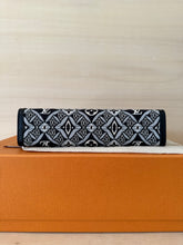 Carica l'immagine nel visualizzatore di Gallery, Louis Vuitton Pochette Toilette Limited Edition 1854 Grey