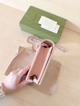 Carica l'immagine nel visualizzatore di Gallery, Gucci Borsa Mini Chain Marmont GG Rosa
