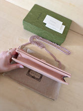 Carica l'immagine nel visualizzatore di Gallery, Gucci Borsa Mini Chain Marmont GG Rosa