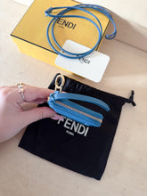 Carica l'immagine nel visualizzatore di Gallery, Fendi Portamonete FF Color Petrolio