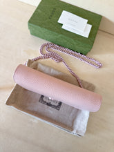 Carica l'immagine nel visualizzatore di Gallery, Gucci Borsa Mini Chain Marmont GG Rosa