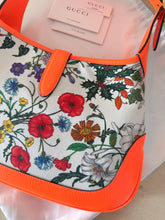 Carica l'immagine nel visualizzatore di Gallery, Gucci Jackie 1961 Arancione Fluo