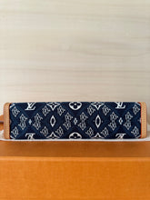 Carica l'immagine nel visualizzatore di Gallery, Louis Vuitton Pochette Toilette Limited Edition 1854 Blue