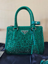 Carica l'immagine nel visualizzatore di Gallery, Prada Mini Galleria Cristalli Verde Smeraldo