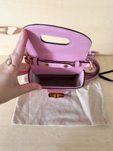 Carica l'immagine nel visualizzatore di Gallery, Gucci Bamboo Mini Shoulder Bag Rosa