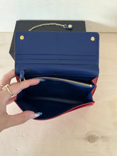 Carica l'immagine nel visualizzatore di Gallery, Prada portafoglio grande con portacarte rimovibile