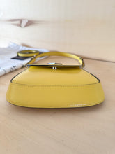 Carica l'immagine nel visualizzatore di Gallery, Prada Borsa Mini Cleo Gialla