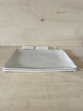 Carica l'immagine nel visualizzatore di Gallery, Gucci Maxi Pochette Limited Edition