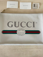 Carica l'immagine nel visualizzatore di Gallery, Gucci Maxi Pochette Limited Edition