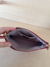 Carica l'immagine nel visualizzatore di Gallery, Fendi Pochette Ciclamino