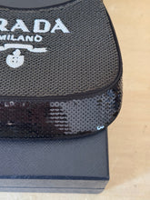 Carica l'immagine nel visualizzatore di Gallery, Prada Borsa Cleo Small Con Paillettes