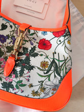 Carica l'immagine nel visualizzatore di Gallery, Gucci Jackie 1961 Arancione Fluo