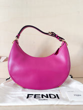 Carica l'immagine nel visualizzatore di Gallery, Fendi Borsa Fendigraphy Small Color Magenta