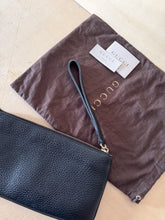Carica l'immagine nel visualizzatore di Gallery, Gucci Swing Pochette Nera