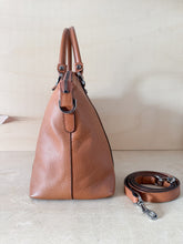 Carica l'immagine nel visualizzatore di Gallery, Gucci Borsa Dome Media Color Cammello