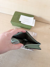 Carica l'immagine nel visualizzatore di Gallery, Gucci Portafoglio Compact GG Ophidia Verde Acqua