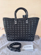 Carica l'immagine nel visualizzatore di Gallery, Balenciaga Basket Bistro Borsa Classica Nera