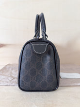 Carica l'immagine nel visualizzatore di Gallery, Gucci Bauletto Small Joy GG Supreme