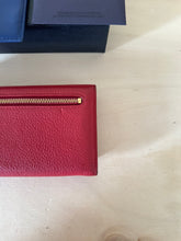 Carica l'immagine nel visualizzatore di Gallery, Prada portafoglio grande con portacarte rimovibile