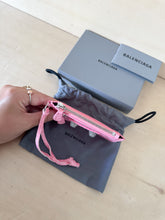 Carica l'immagine nel visualizzatore di Gallery, Balenciaga Portamonete Le Cagole Rosa Con Strass