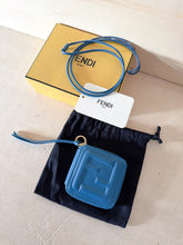 Carica l'immagine nel visualizzatore di Gallery, Fendi Portamonete FF Color Petrolio