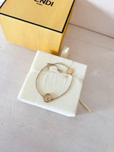 Carica l'immagine nel visualizzatore di Gallery, Fendi Bracciale F Is Fendi