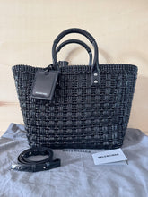 Carica l'immagine nel visualizzatore di Gallery, Balenciaga Basket Bistro Borsa Classica Nera