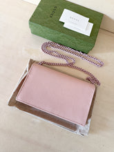 Carica l'immagine nel visualizzatore di Gallery, Gucci Borsa Mini Chain Marmont GG Rosa