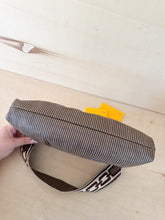 Carica l'immagine nel visualizzatore di Gallery, Fendi Chef Limited Edition FF Traforate Marrone