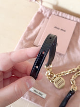 Carica l'immagine nel visualizzatore di Gallery, Miu Miu Ciuntura Con Charm