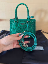 Carica l'immagine nel visualizzatore di Gallery, Prada Mini Galleria Cristalli Verde Smeraldo