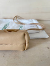 Carica l'immagine nel visualizzatore di Gallery, Bottega Veneta Point Coin Purse