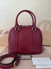 Carica l'immagine nel visualizzatore di Gallery, Gucci Borsa Dome Mini Microguccissima GG Rossa