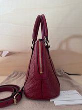 Carica l'immagine nel visualizzatore di Gallery, Gucci Borsa Dome Mini Microguccissima GG Rossa