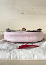 Carica l'immagine nel visualizzatore di Gallery, Valentino Rockstud Spike tracollina