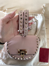 Carica l'immagine nel visualizzatore di Gallery, Valentino Rockstud Spike tracollina