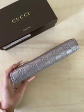 Carica l'immagine nel visualizzatore di Gallery, Gucci portafoglio GG Signature