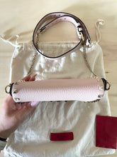 Carica l'immagine nel visualizzatore di Gallery, Valentino Rockstud Spike tracollina