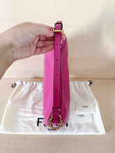 Carica l&#39;immagine nel visualizzatore di Gallery, Fendi Borsa Fendigraphy Small Color Magenta
