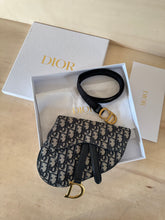 Carica l&#39;immagine nel visualizzatore di Gallery, Dior Marsupio Saddle Oblique Blu
