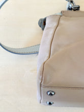 Carica l&#39;immagine nel visualizzatore di Gallery, Fendi Peekaboo Selleria Limited Edition Bicolor Small
